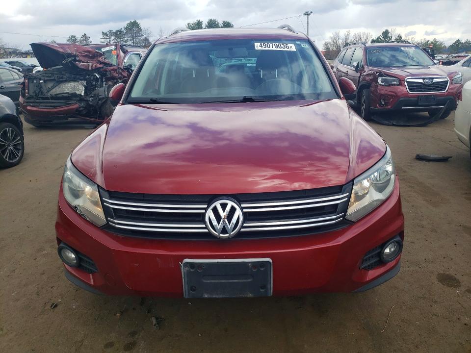 49079036 :رقم المزاد ، WVGAV3AX1DW098375 vin ، 2013 Volkswagen Tiguan مزاد بيع