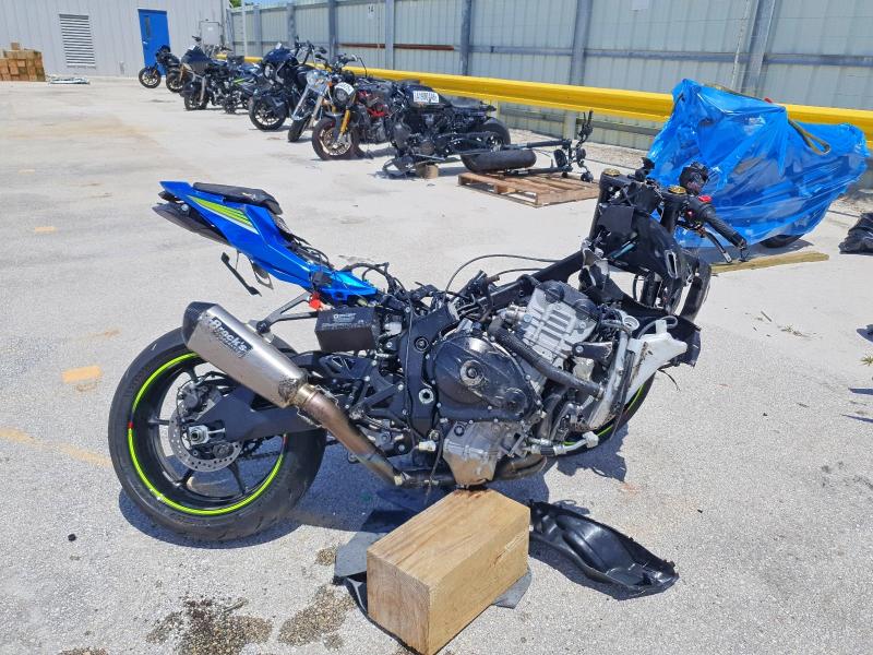 48892286 :رقم المزاد ، JS1DM11B8H2100806 vin ، 2017 Suzuki Gsx-r1000 مزاد بيع