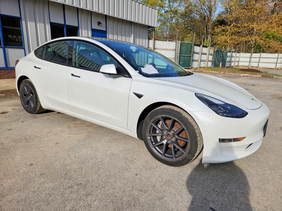 2022 Tesla Model 3 მანქანა იყიდება აუქციონზე, vin: 5YJ3E1EA4NF369443, აუქციონის ნომერი: 48713586