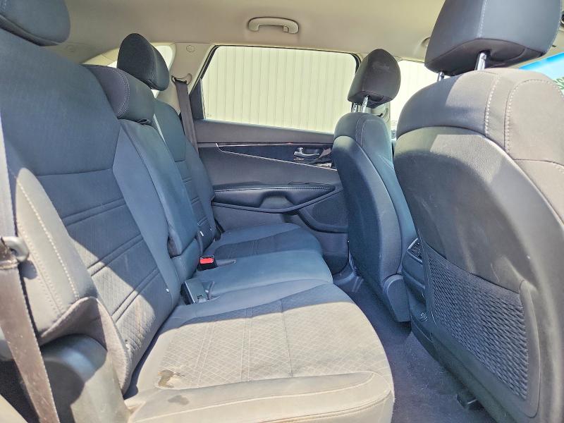 Продажа на аукционе авто 2018 Kia Sorento, vin: 5XYPG4A32JG375622, номер лота: 50638326