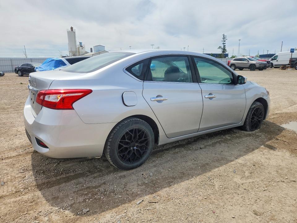 2018 Nissan Sentra მანქანა იყიდება აუქციონზე, vin: 3N1AB7AP2JY230040, აუქციონის ნომერი: 51565476
