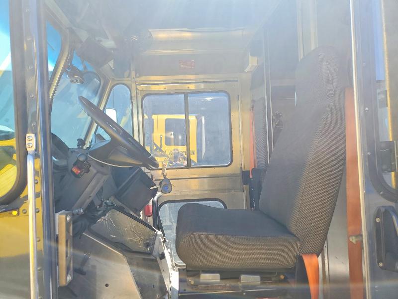 54009946 :رقم المزاد ، 4UZAC2EA5LCLZ6241 vin ، 2020 Freigliner Mt45 Chassis مزاد بيع