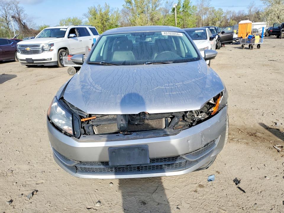2012 Volkswagen Passat მანქანა იყიდება აუქციონზე, vin: 1VWBP7A32CC037685, აუქციონის ნომერი: 49103856