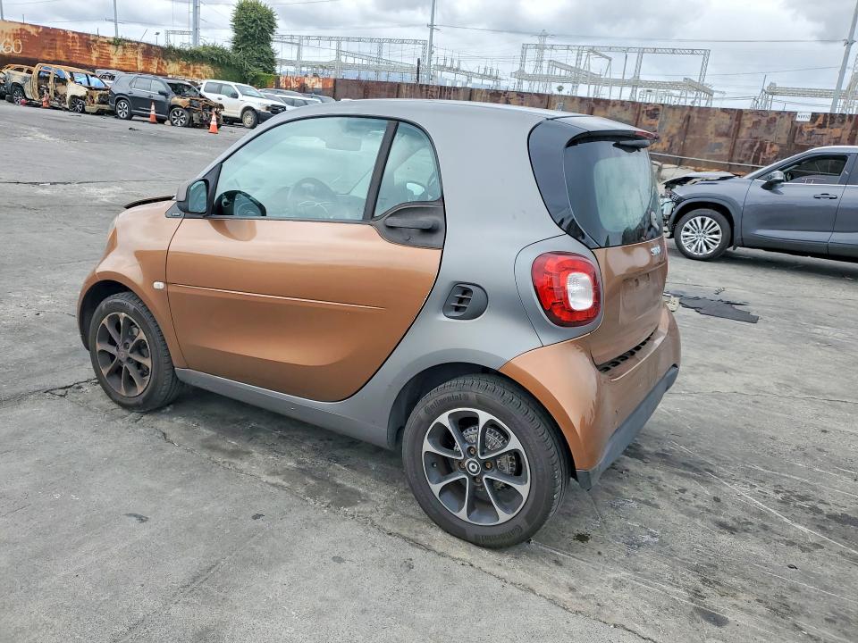2017 Smart Fortwo მანქანა იყიდება აუქციონზე, vin: WMEFJ5DA0HK175101, აუქციონის ნომერი: 50830506