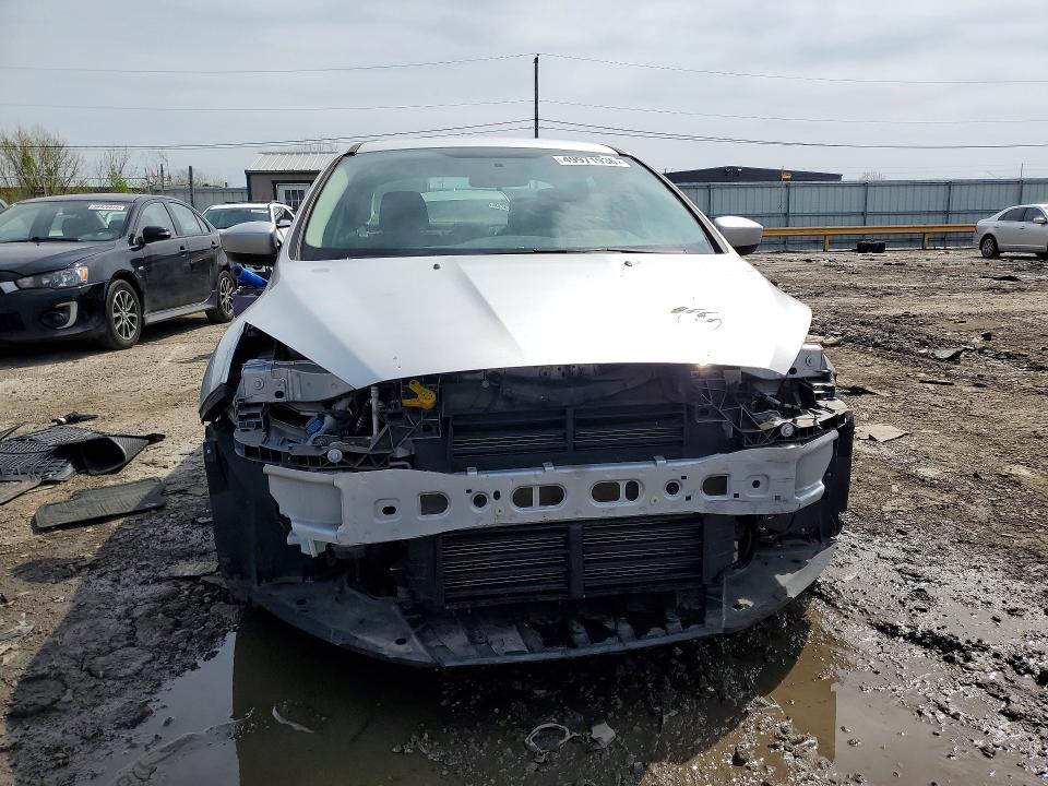 49971936 :رقم المزاد ، 1FADP3F21JL209793 vin ، 2018 Ford Focus مزاد بيع