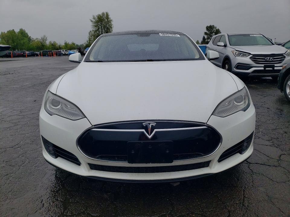 50457696 :رقم المزاد ، 5YJSA1DN7DFP12983 vin ، 2013 Tesla Model S مزاد بيع