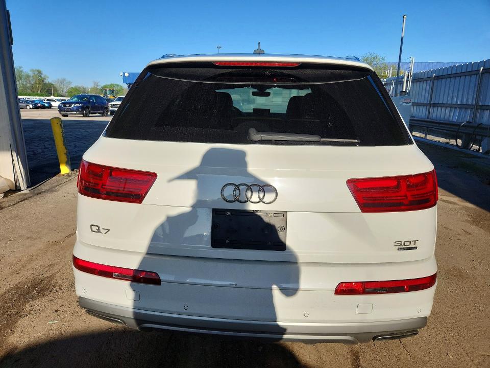 Продаж на аукціоні авто 2017 Audi Q7, vin: WA1LAAF70HD040680, номер лоту: 50262106