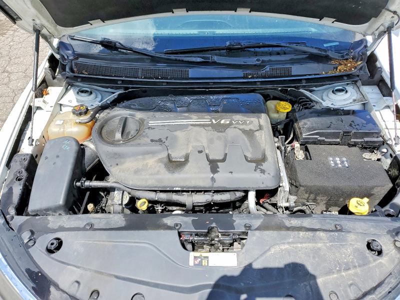 2015 Chrysler 200 მანქანა იყიდება აუქციონზე, vin: 1C3CCCAB1FN628820, აუქციონის ნომერი: 51803826