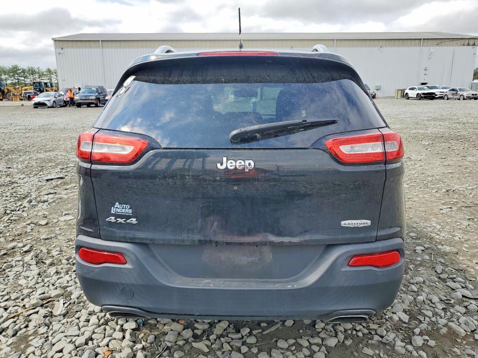 50633006 :رقم المزاد ، 1C4PJMCSXFW758594 vin ، 2015 Jeep Cherokee مزاد بيع