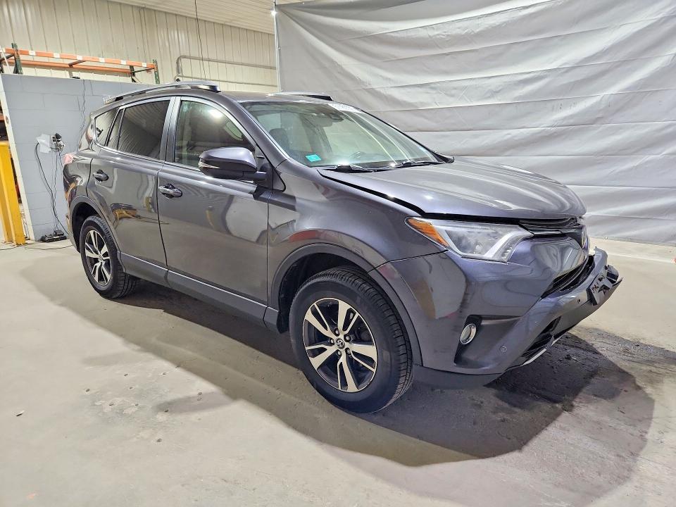 Продажа на аукционе авто 2017 Toyota Rav4, vin: JTMRFREV5HJ126570, номер лота: 51180736
