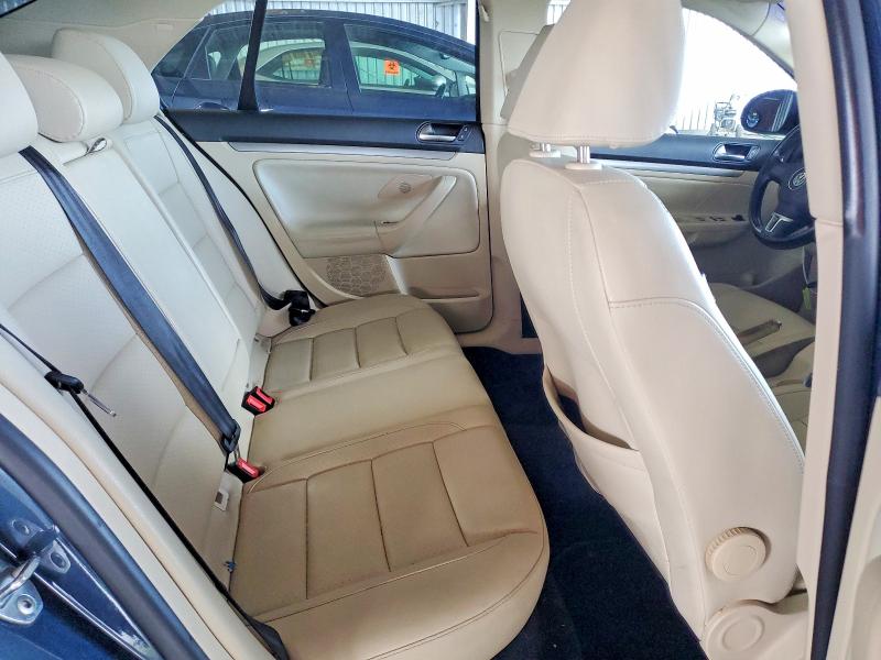 Продажа на аукционе авто 2010 Volkswagen Jetta, vin: 3VWAZ7AJ9AM101656, номер лота: 51168296