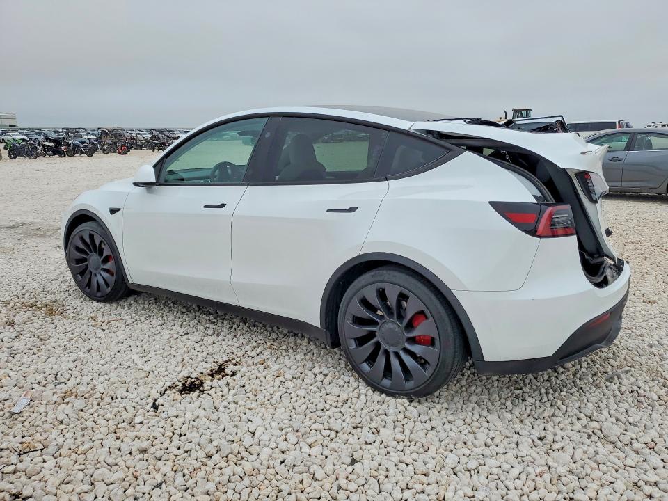 2024 Tesla Model Y მანქანა იყიდება აუქციონზე, vin: 7SAYGDEF1RA275099, აუქციონის ნომერი: 48695466