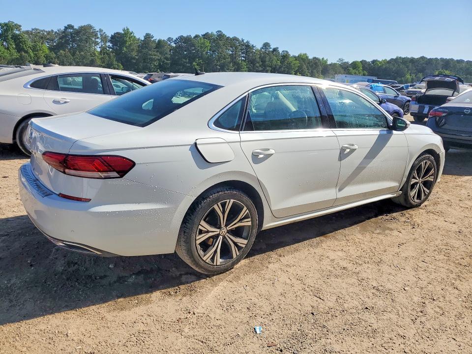 50500216 :رقم المزاد ، 1VWSA7A37MC012493 vin ، 2021 Volkswagen Passat مزاد بيع