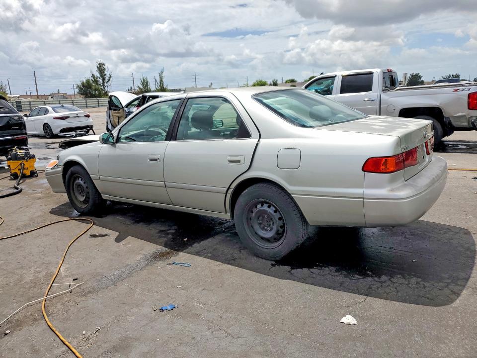 2001 Toyota Camry მანქანა იყიდება აუქციონზე, vin: JT2BG22K610602023, აუქციონის ნომერი: 50892526