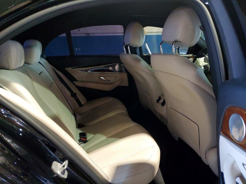 51648056 :رقم المزاد ، WDDZF4KB5HA011776 vin ، 2017 Mercedes-benz E مزاد بيع