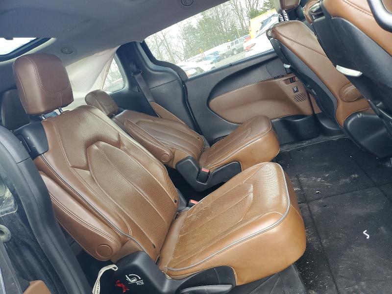 47777636 :رقم المزاد ، 2C4RC1GG9KR738797 vin ، 2019 Chrysler Pacifica L Fwd مزاد بيع