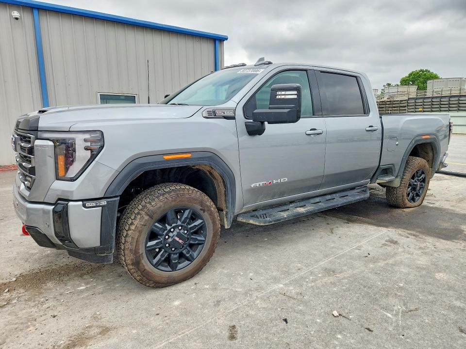 50737006 :رقم المزاد ، 1GT4UPE72TF137513 vin ، 2026 Gmc Sierra مزاد بيع