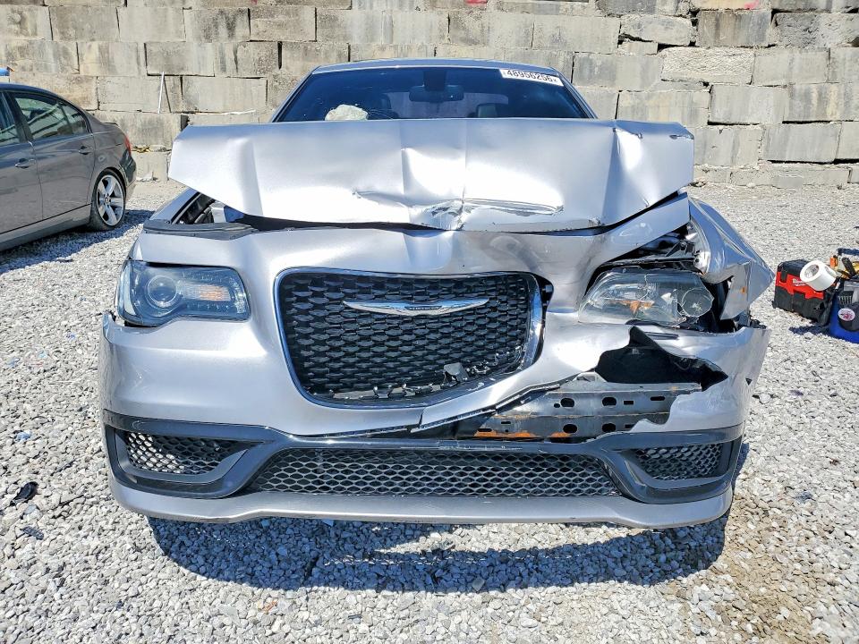 2016 Chrysler 300 მანქანა იყიდება აუქციონზე, vin: 2C3CCABG9GH141289, აუქციონის ნომერი: 48956256