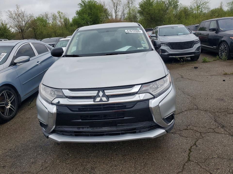 Продаж на аукціоні авто 2018 Mitsubishi Outlander, vin: JA4AD2A3XJZ052000, номер лоту: 51612326