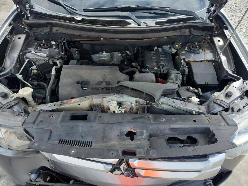48536926 :رقم المزاد ، JA4AD3A30FZ004289 vin ، 2015 Mitsubishi Outlander مزاد بيع