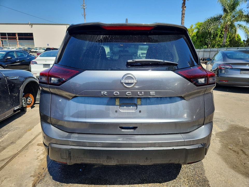 51016256 :رقم المزاد ، 5N1BT3BA7SC826445 vin ، 2025 Nissan Rogue مزاد بيع