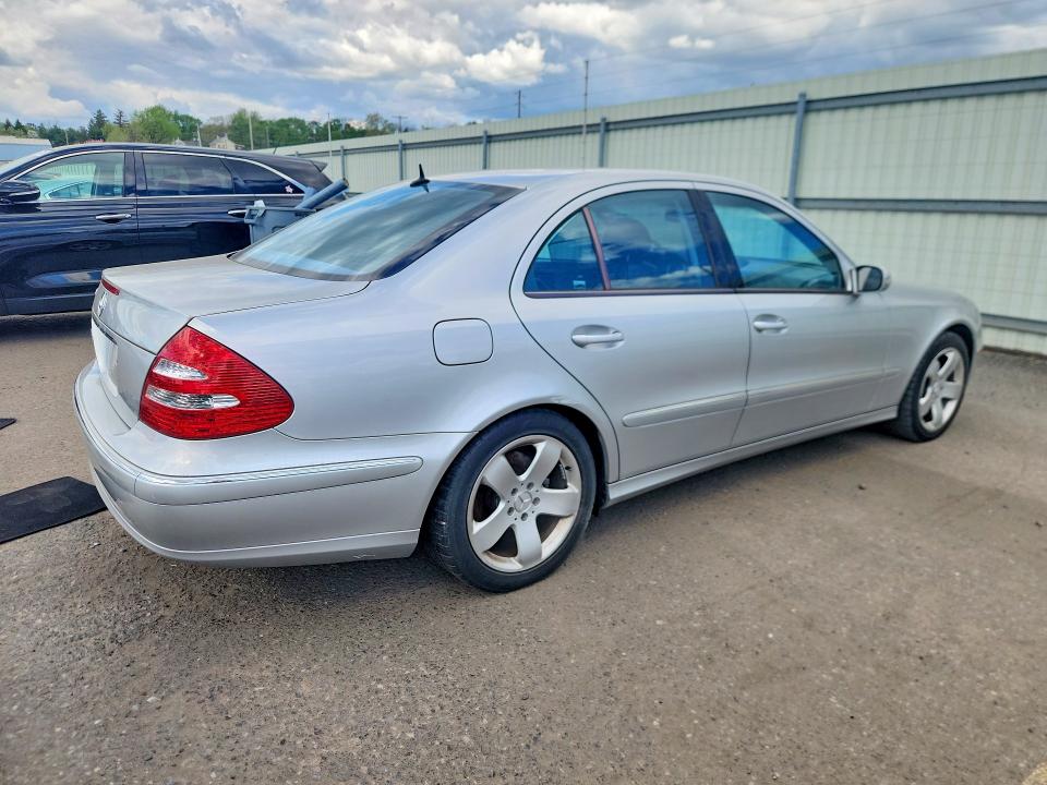 Продаж на аукціоні авто 2005 Mercedes-benz E, vin: WDBUF70JX5A630271, номер лоту: 49682906