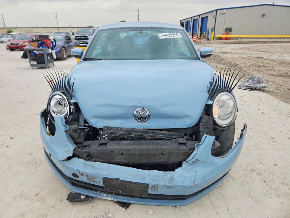 50490286 :رقم المزاد ، 3VWJX7AT1DM674563 vin ، 2013 Volkswagen Beetle مزاد بيع