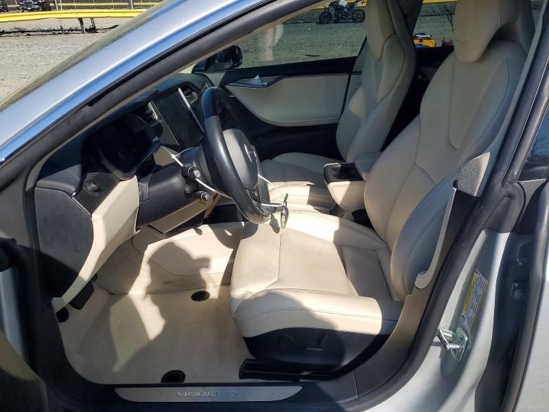 48008436 :رقم المزاد ، 5YJSA1E20JF253571 vin ، 2018 Tesla Model S مزاد بيع