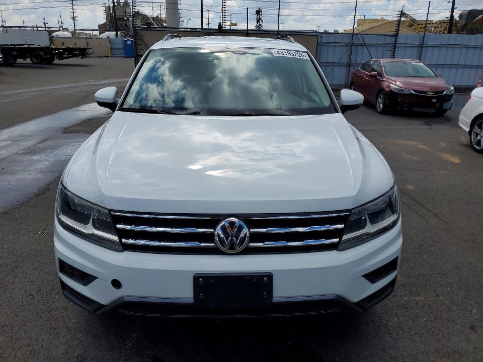 Продажа на аукционе авто 2019 Volkswagen Tiguan, vin: 3VV3B7AX0KM184725, номер лота: 48195226
