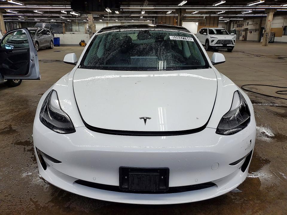 52037786 :رقم المزاد ، 5YJ3E1EA6NF187601 vin ، 2022 Tesla Model 3 مزاد بيع