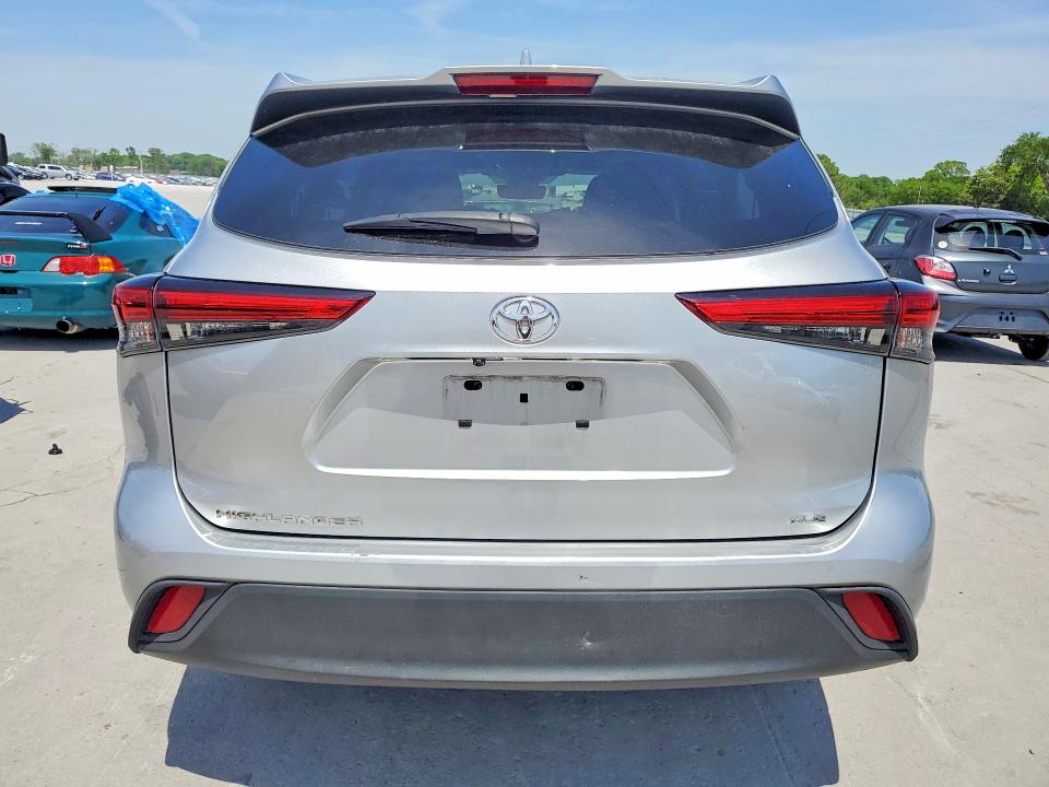 2022 Toyota Highlander მანქანა იყიდება აუქციონზე, vin: 5TDGZRAH7NS112635, აუქციონის ნომერი: 50671596
