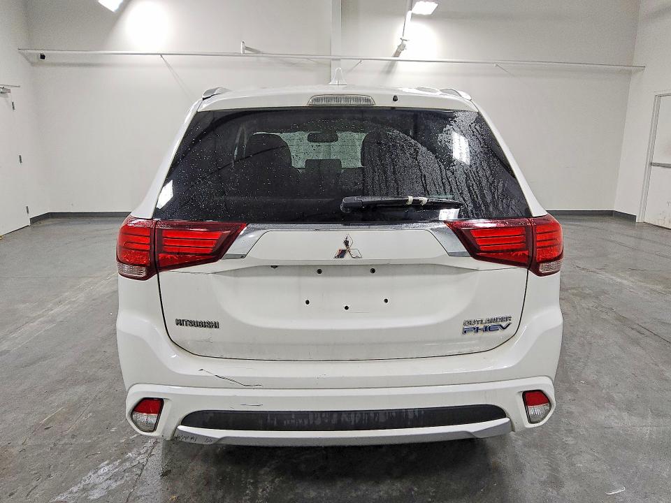 Продаж на аукціоні авто 2018 Mitsubishi Outlander, vin: JA4J24A50JZ029022, номер лоту: 47843256