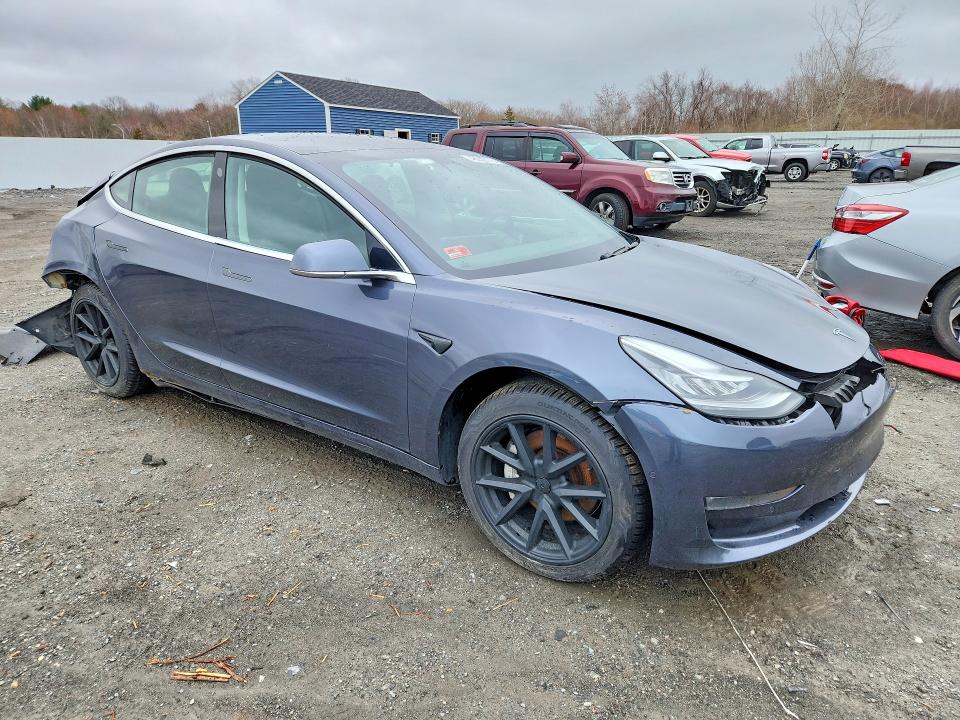 48232776 :رقم المزاد ، 5YJ3E1EB4KF477291 vin ، 2019 Tesla Model 3 مزاد بيع