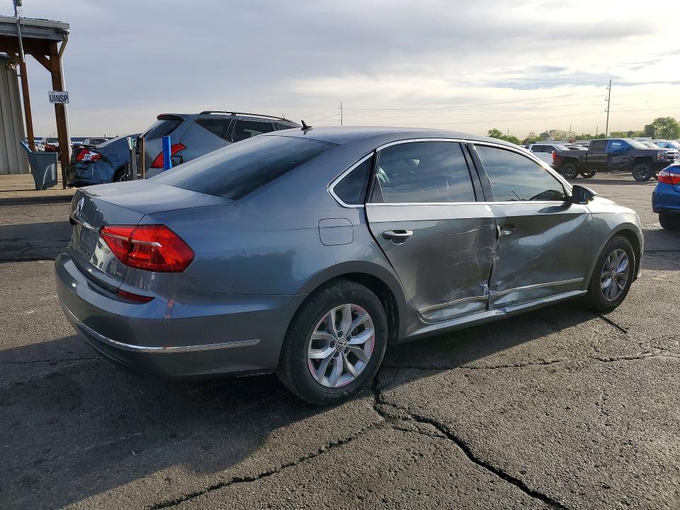 50263416 :رقم المزاد ، 1VWAT7A39GC042704 vin ، 2016 Volkswagen Passat مزاد بيع