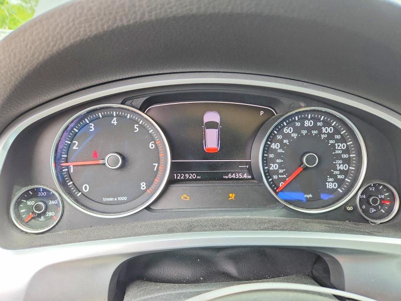 49149786 :رقم المزاد ، WVGFF9BP6BD000664 vin ، 2011 Volkswagen Touareg مزاد بيع