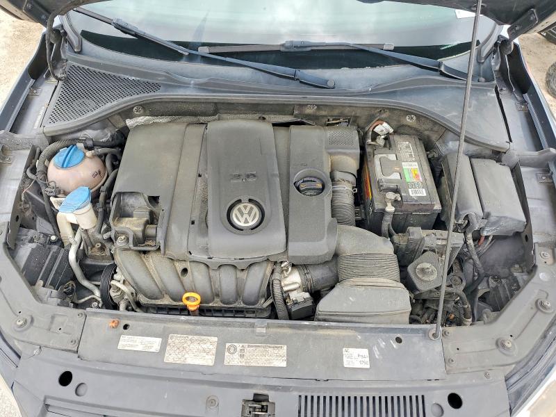 51667686 :رقم المزاد ، 1VWCH7A38DC039251 vin ، 2013 Volkswagen Passat مزاد بيع