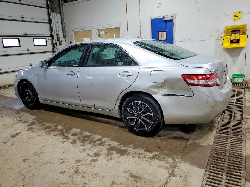 51357606 :رقم المزاد ، 4T1BF3EK0BU176086 vin ، 2011 Toyota Camry مزاد بيع