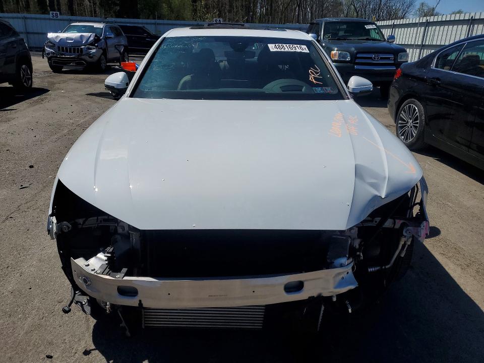 48816916 :رقم المزاد ، WAUFNBF43JA052037 vin ، 2018 Audi A4 مزاد بيع