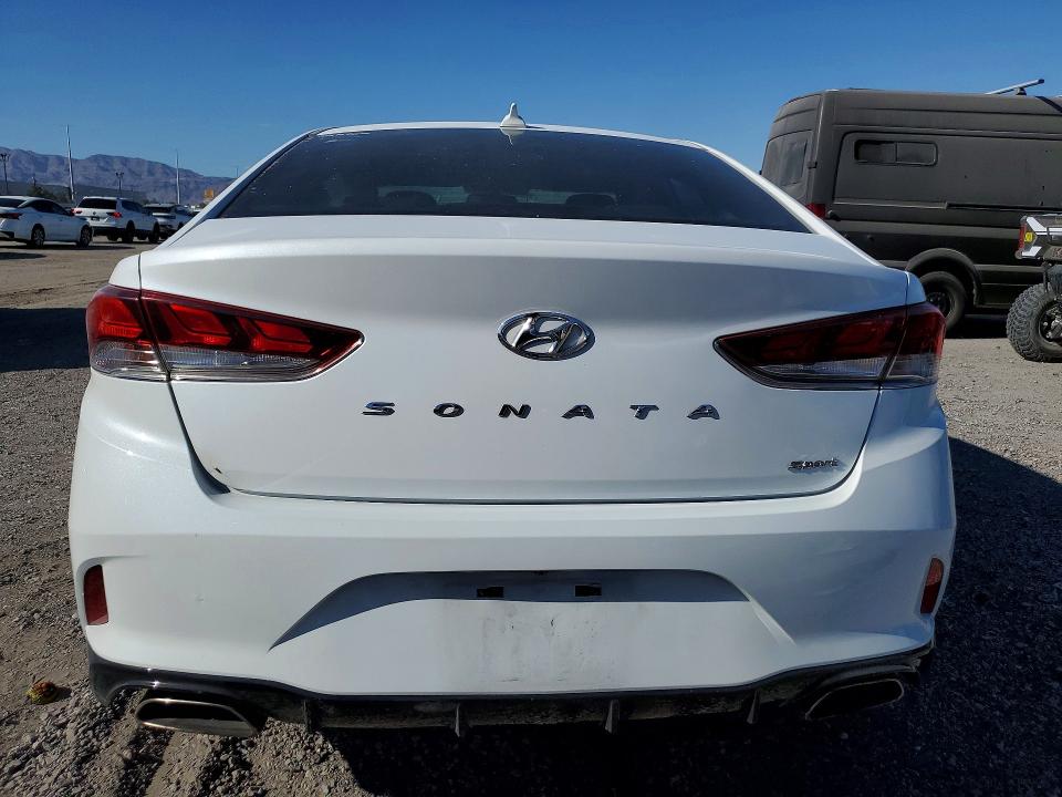 49085756 :رقم المزاد ، 5NPE34AF4JH711759 vin ، 2018 Hyundai Sonata مزاد بيع
