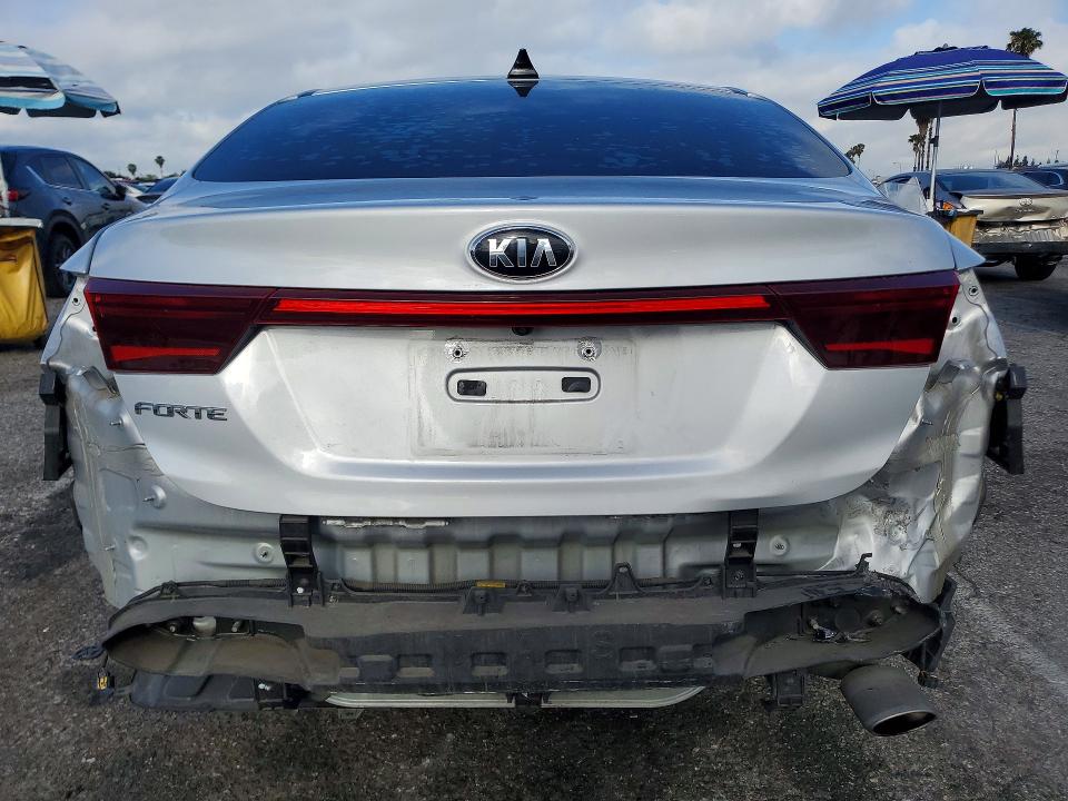 2020 Kia Forte მანქანა იყიდება აუქციონზე, vin: 3KPF24AD5LE250844, აუქციონის ნომერი: 50473046