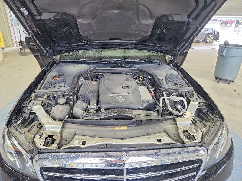 51851496 :رقم المزاد ، WDDZF4JB2JA428425 vin ، 2018 Mercedes-benz E مزاد بيع