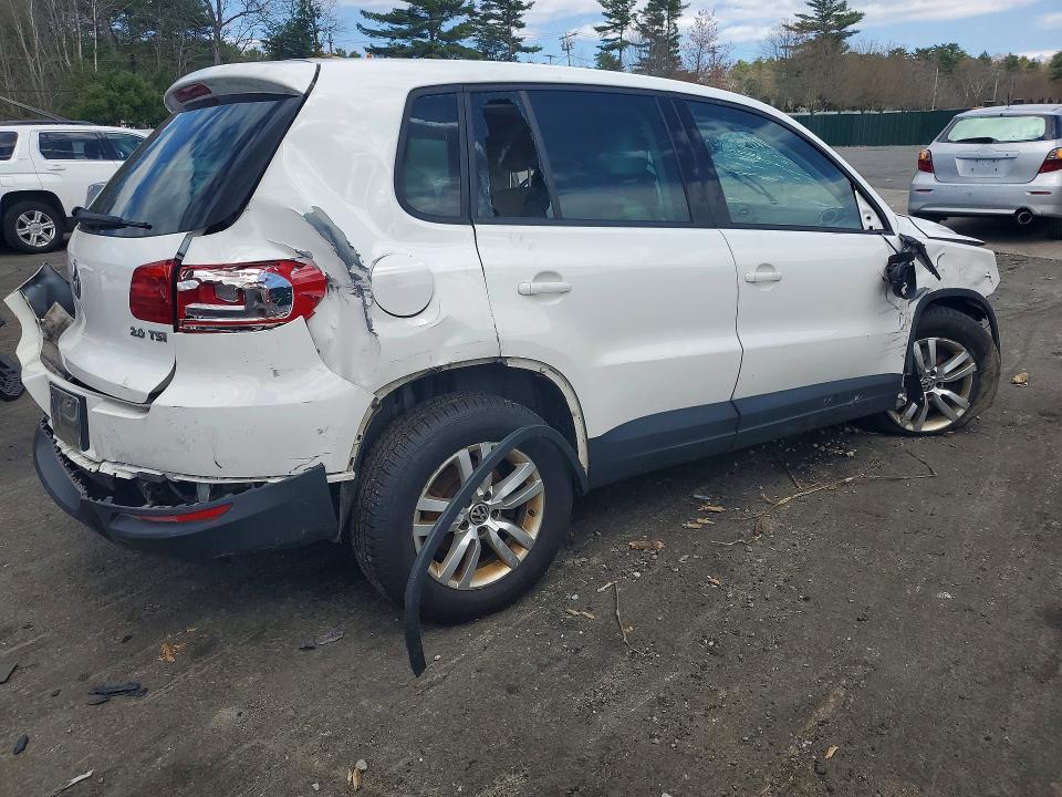 50491686 :رقم المزاد ، WVGAV7AX3CW579931 vin ، 2012 Volkswagen Tiguan مزاد بيع