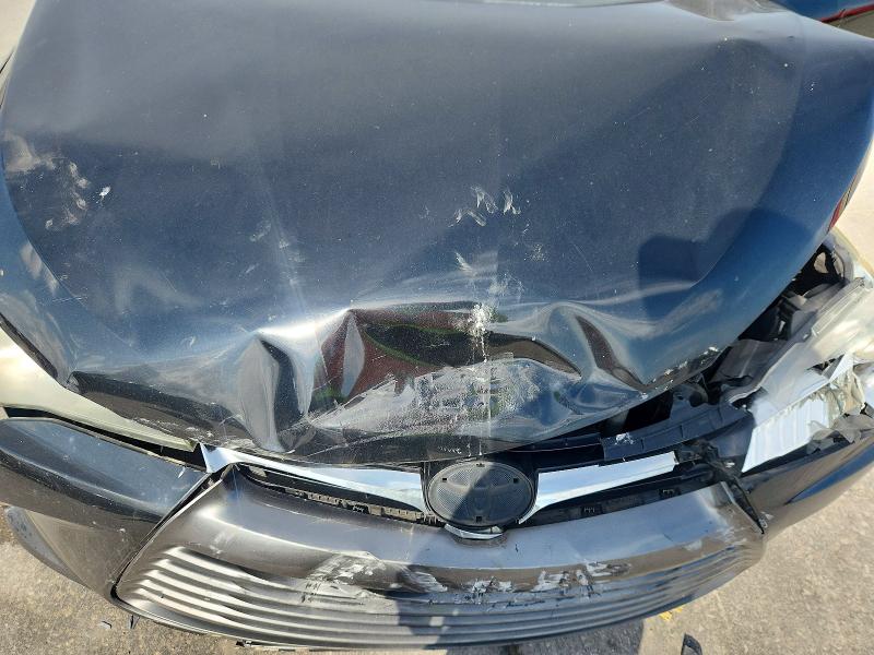 48017416 :رقم المزاد ، 4T1BF1FK5GU133972 vin ، 2016 Toyota Camry مزاد بيع