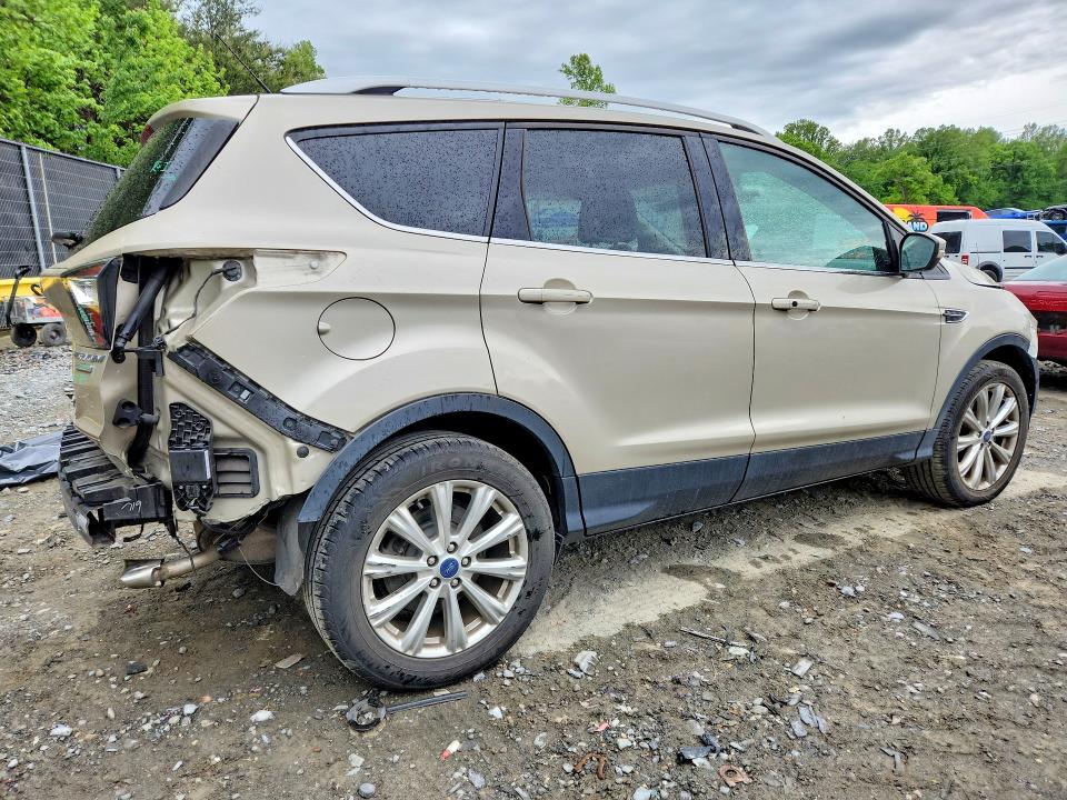 50386216 :رقم المزاد ، 1FMCU0J91HUB07976 vin ، 2017 Ford Escape مزاد بيع