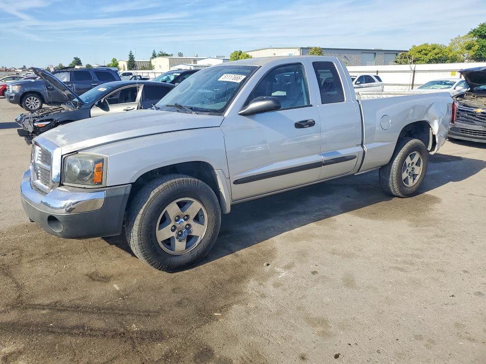 51117666 :رقم المزاد ، 1D7HE42K15S166281 vin ، 2005 Dodge Dakota مزاد بيع