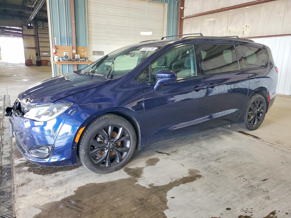 Auction sale of the 2020 Chrysler Pacifica, vin: 2C4RC1FG2LR100765, lot number: 50832766