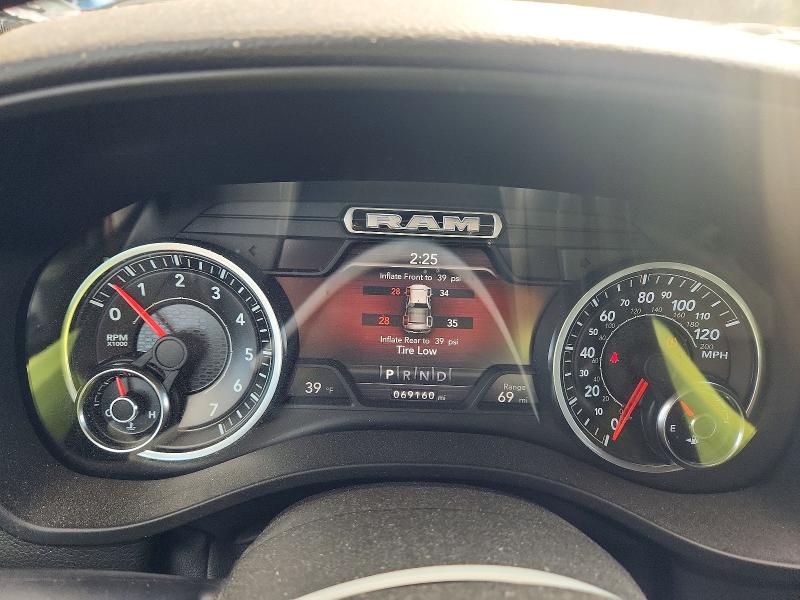 48925666 :رقم المزاد ، 1C6RRFFG7KN917194 vin ، 2019 Ram 1500 مزاد بيع