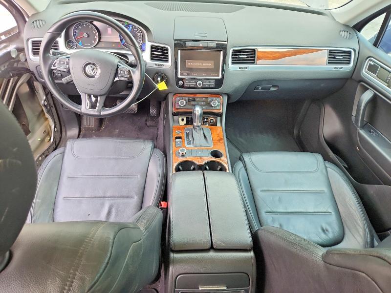 49149786 :رقم المزاد ، WVGFF9BP6BD000664 vin ، 2011 Volkswagen Touareg مزاد بيع