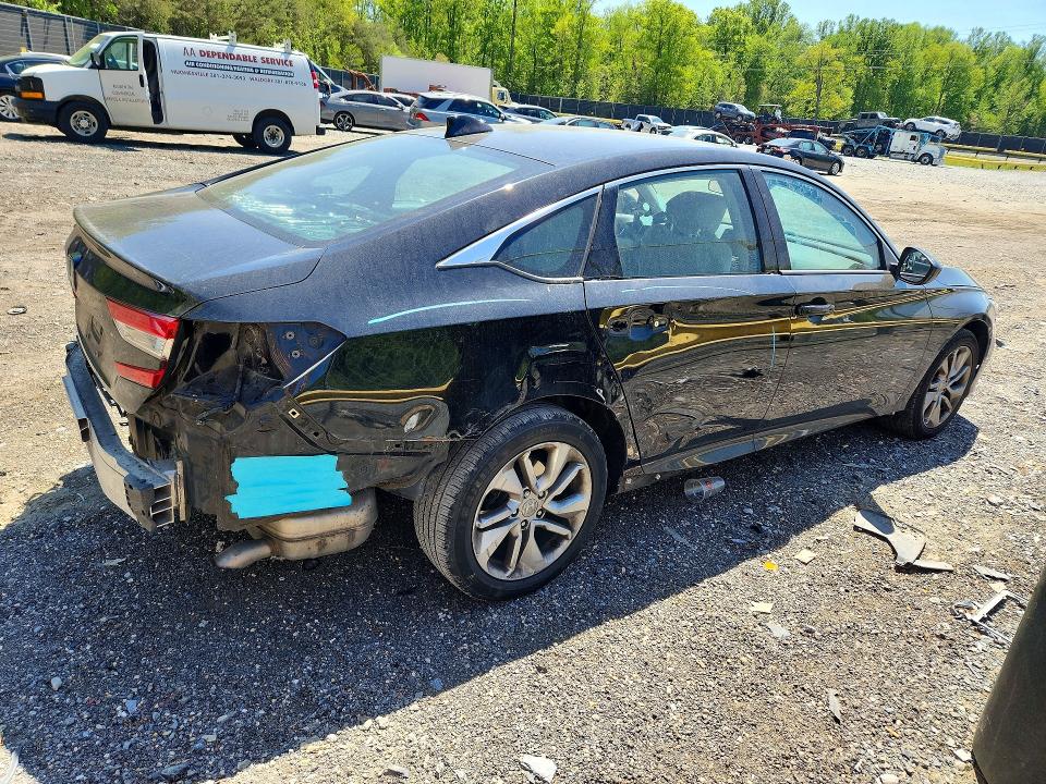 49623766 :رقم المزاد ، 1HGCV1F12JA057222 vin ، 2018 Honda Accord مزاد بيع