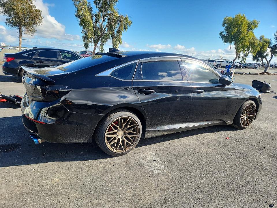 2018 Honda Accord მანქანა იყიდება აუქციონზე, vin: 1HGCV1F38JA183327, აუქციონის ნომერი: 49582726
